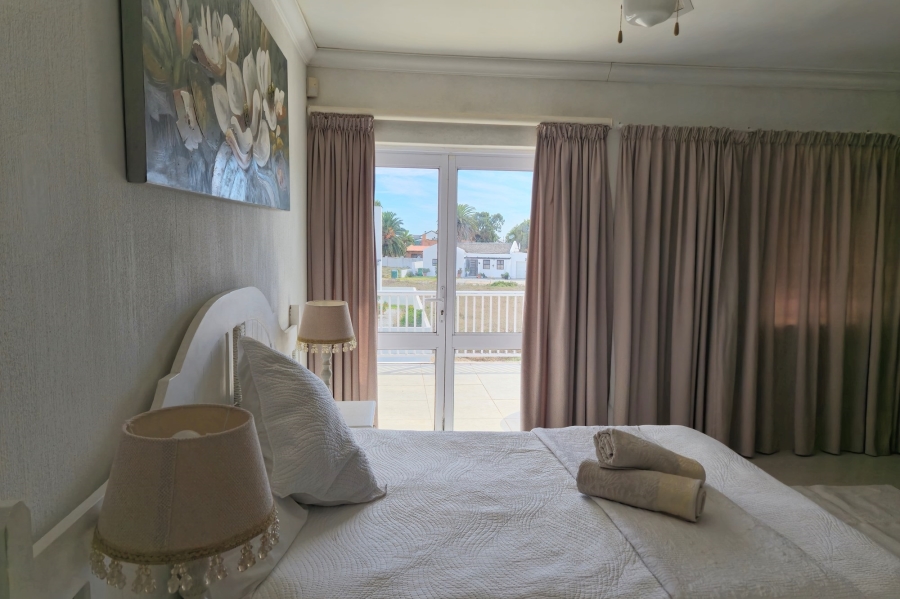 4 Bedroom Property for Sale in Sandy Point Western Cape